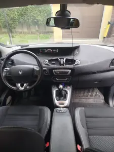 Машина Renault Grand Scenic 3 2014