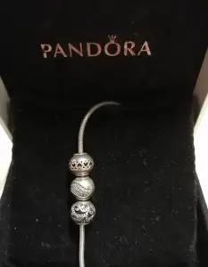 Браслет Pandora + 3 шарма. Оригинал