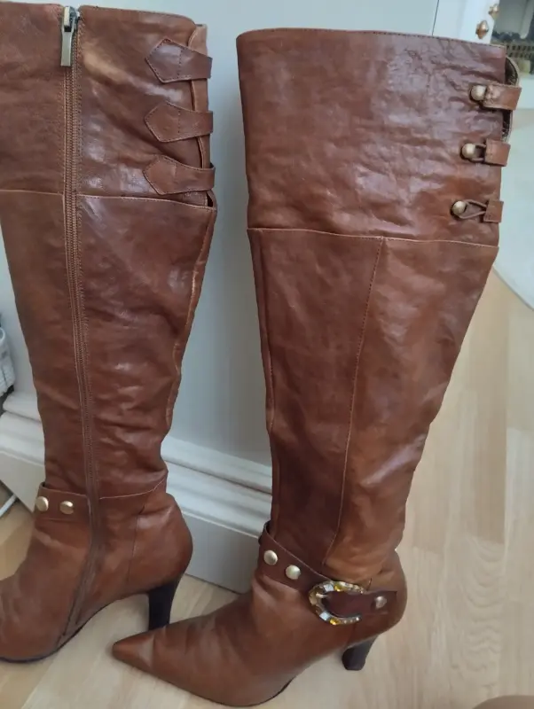 Женская обувь БУ и новая - Кожаные сапоги - Вся Беларусь - Фото 4 Кожаные сапоги - Вся Беларусь - 236729 - Доска объявлений Kupika.by - Фото 4