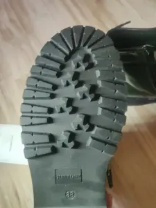 Женские ботинки