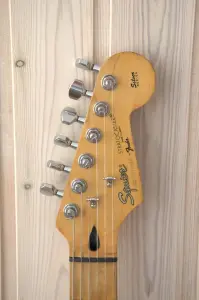 Прокачанная электрогитара Fender Squier MIJ