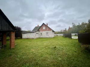 Дом  в жилой деревне Лешница