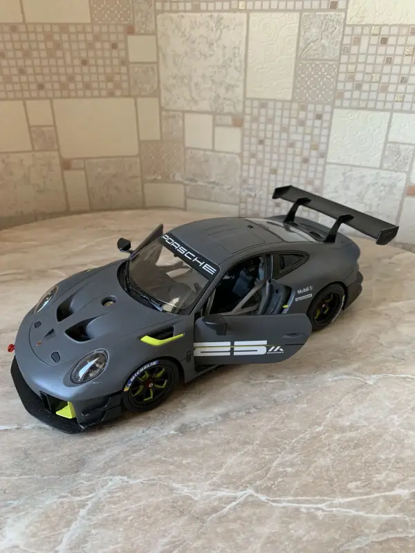 Машина на пульте управления