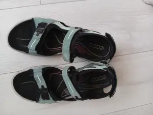 продам сандали