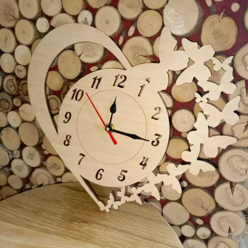 Настенные часы Сердце