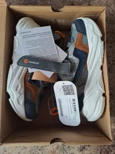 Новые лёгкие кроссовки р.30 ( стелька 19)