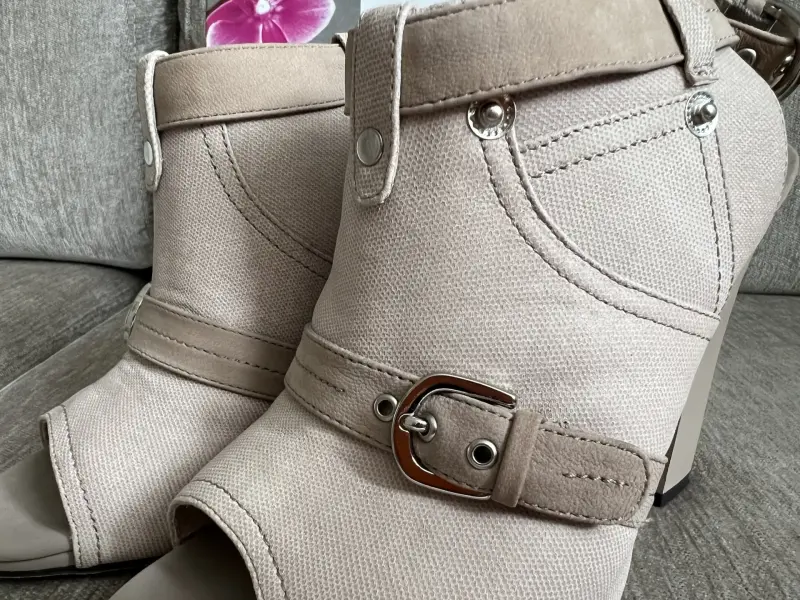 Женская обувь БУ и новая - Босоножки Laura Valorosa - Вся Беларусь - Фото 3 Босоножки Laura Valorosa - Вся Беларусь - 238996 - Доска объявлений Kupika.by - Фото 3