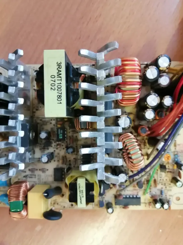 Продается Блок питания высокого качества power  MAN IP-450Dна 530 ватт