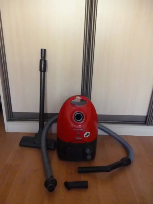 Пылесос Samsung SC-4047