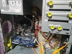 Системный блок AMD 4 ядра, 4гб RAM, SSD+HDD, HD 5550