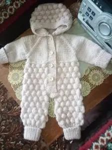 новые вязаные детские комбинезоны