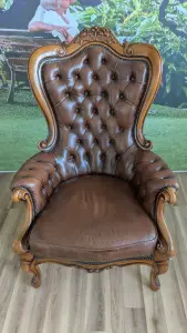 Кресло кожаное винтаж