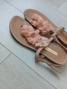 продам босоножки