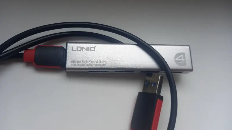 Развлетвитель mcbook Usb, подключается 4 устройства через 1 usb порт