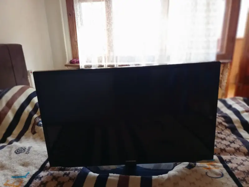 Телевизор самсунг