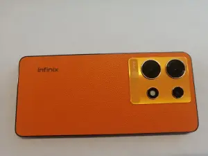 Смартфон Infinix Note 30