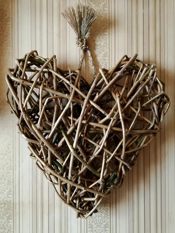 Сувениры из лозы и  рогоза.