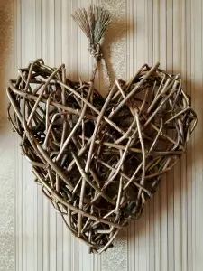 Сувениры из лозы и рогоза.