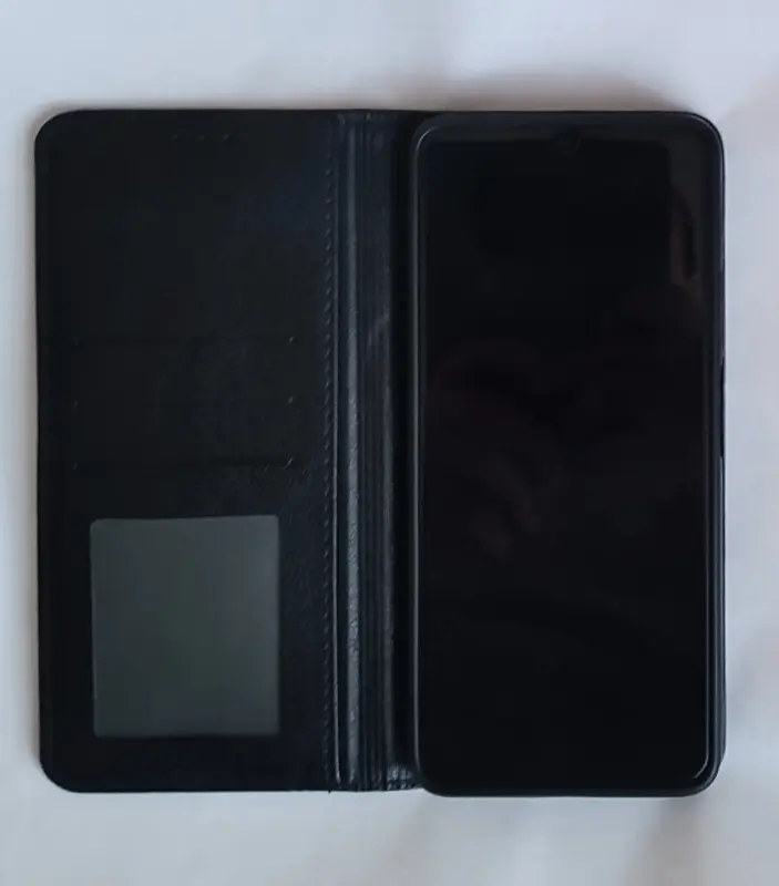 Мобильный телефон