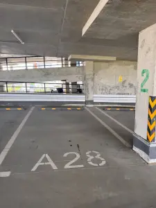 Сдам машиноместо, Монюшко 6 (2 этаж)