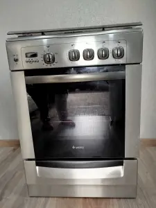 Продам газовую плиту GEFEST