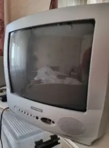 Телевизор ДЭУ 37 см диагональ