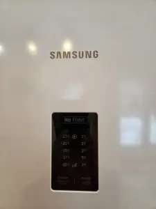 Холодильник Samsung RB30A32NOWW