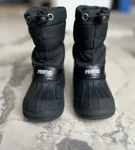 Водоотталкивающие ботинки reima