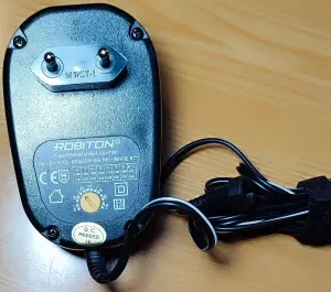 Универсальный стабилизированный блок питания SN1000S