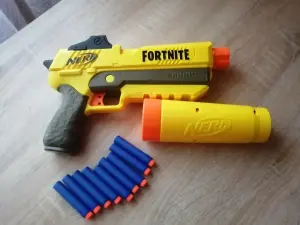 Пистолет Nerf Fortnite