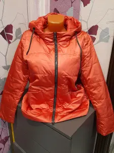 Куртка деми р.48-50-52