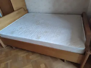 Спальный гарнитур б/у,шпон дуба