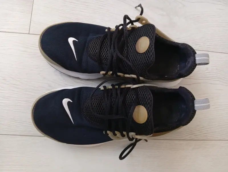 продам кроссовки