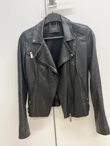 Куртка женская из натуральной кожи, XS