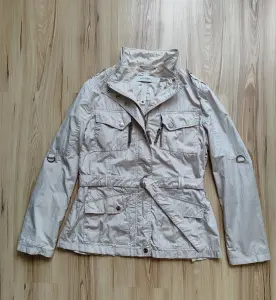 Куртка женская