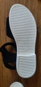 Босоножки новые