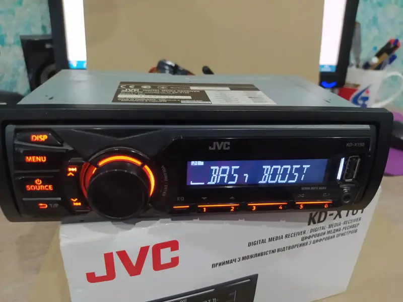 Магнитола JVC USB