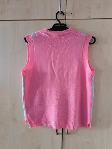 Жилетка вязанная