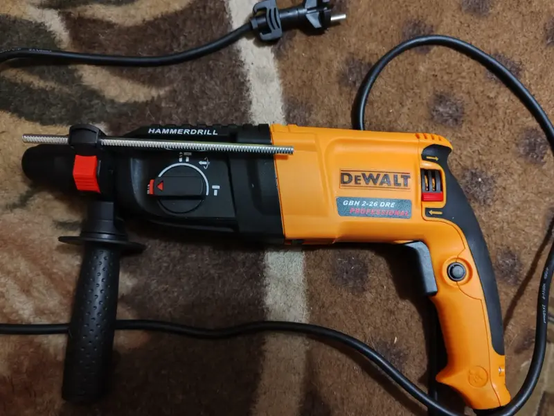 Перфоратор DeWalt, sds plus