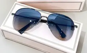 Очки солнцезащитные