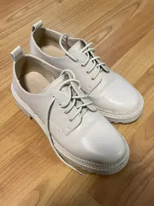 Женская обувь