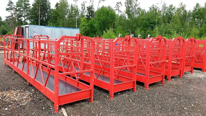 Аренда строительных люлек оцинкованных с арочными консолями.