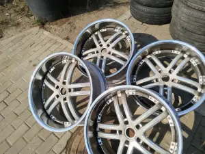 Комплект кованных дисков от Porshe cayen