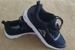 Кроссовки летние КАРРА (43 размер)