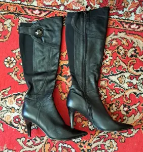Сапоги осенние женские р.38 на каблуке, б.у