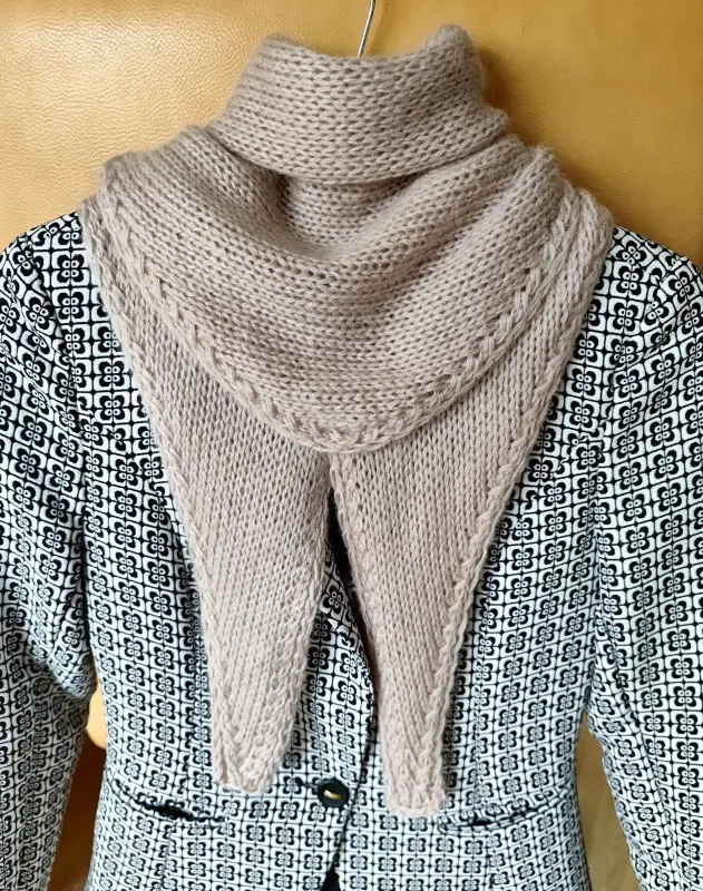 Бактус -шейный платок (шарф)