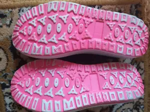 Кроссовки черно-розовые на платформе, р.36, новые