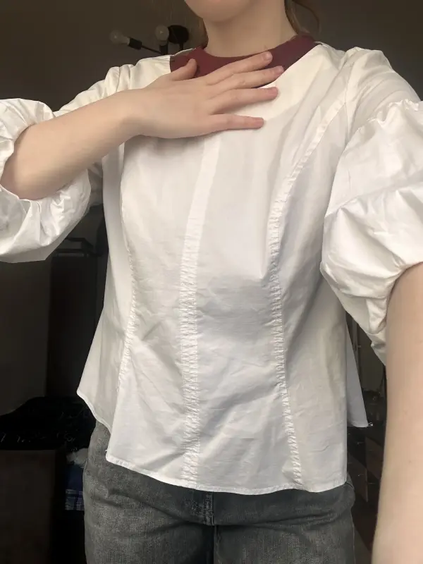 Блуза с рукавами-валанами