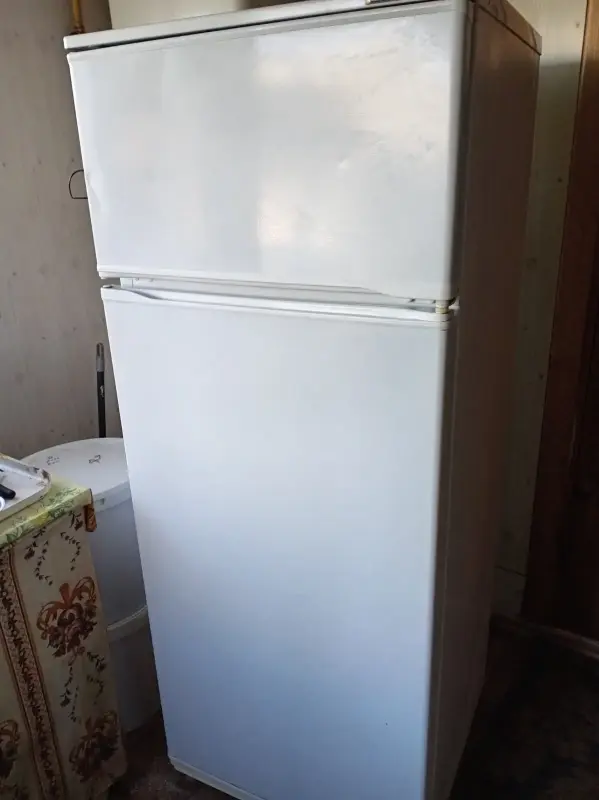 Холодильник Атлант рабочий