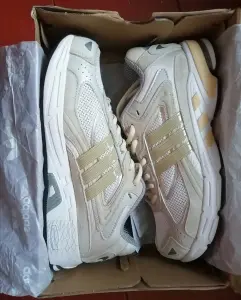 Новые Кроссовки Adidas response cl